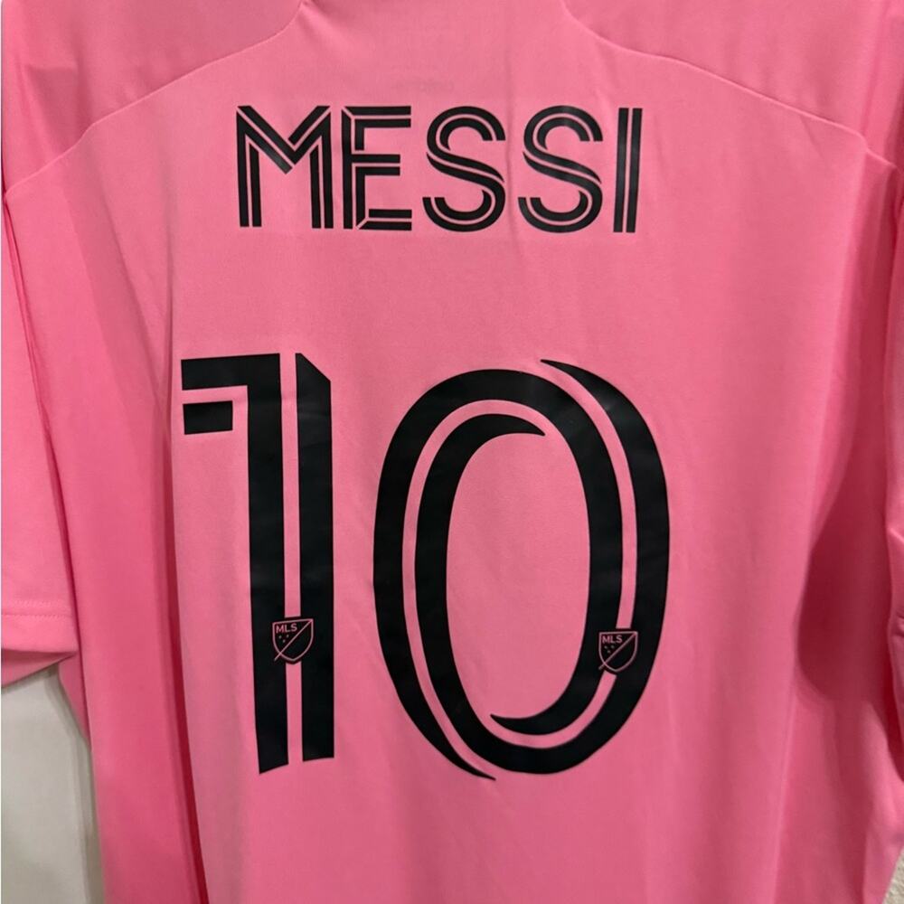 Adidas Lionel Messi Inter Miami FC Pink and Black Slim Fit Jersey Authentic - Picture 9 of 9
